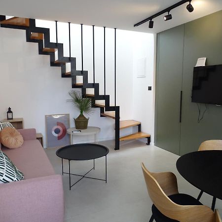 Modern Small House With A Terrace 스플리트 외부 사진
